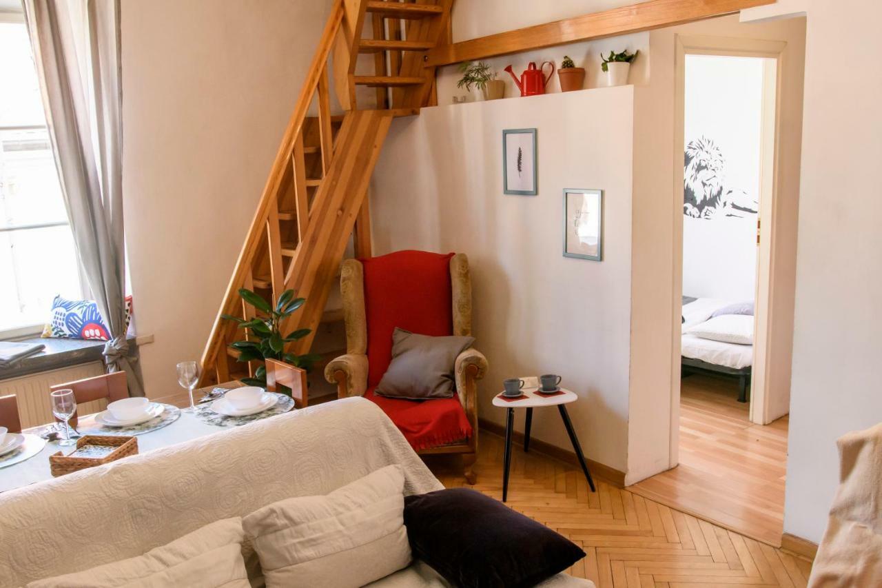 Old Town Folk Apartment Varşovia Exterior foto