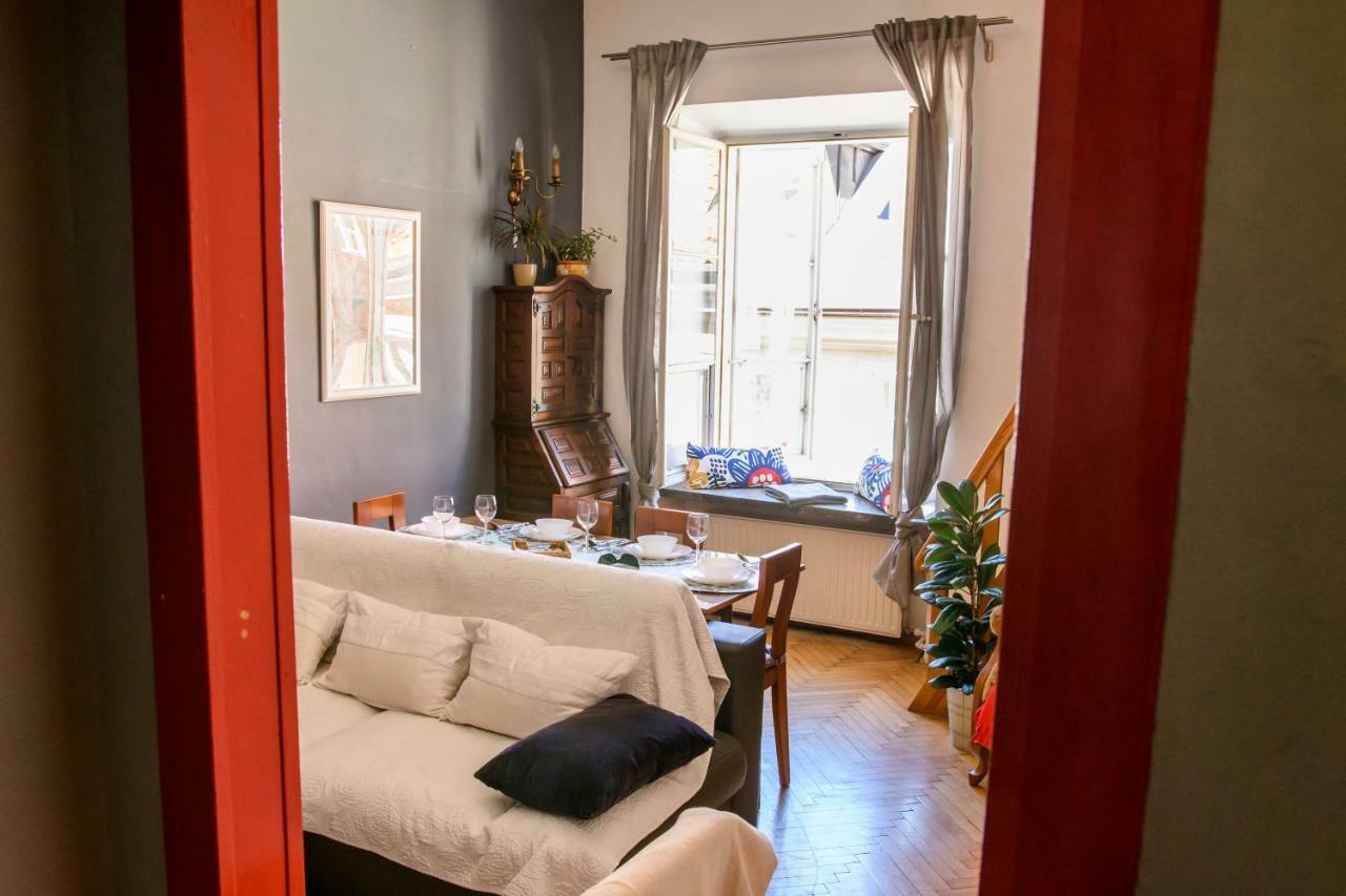 Old Town Folk Apartment Varşovia Exterior foto